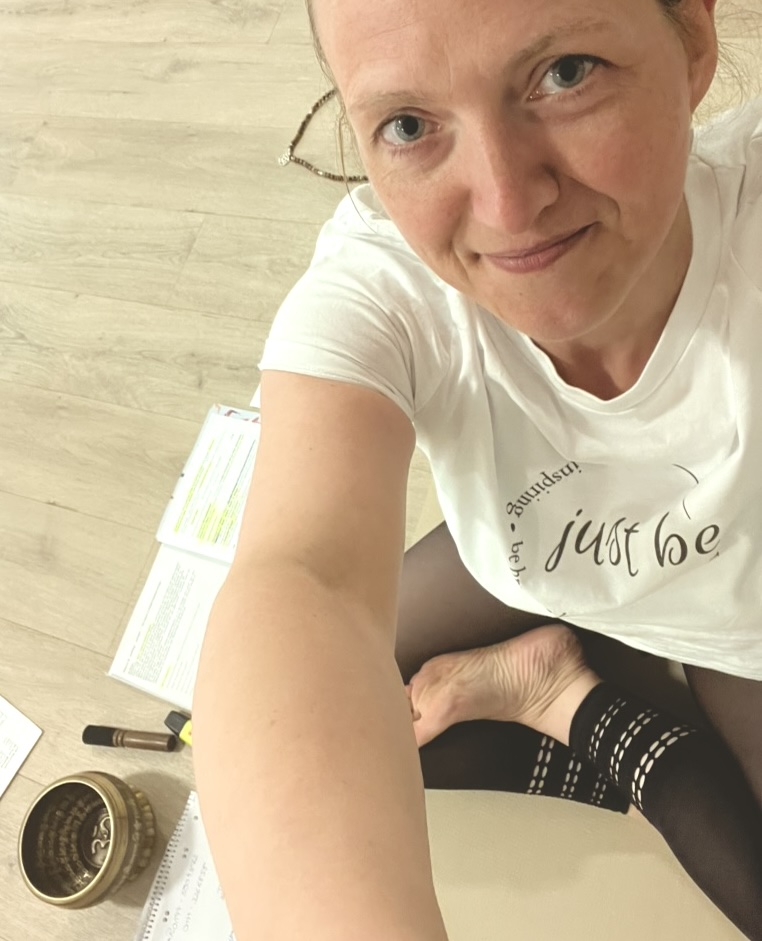 Steffi Drewing unterrichtet Yoga in Neumünster